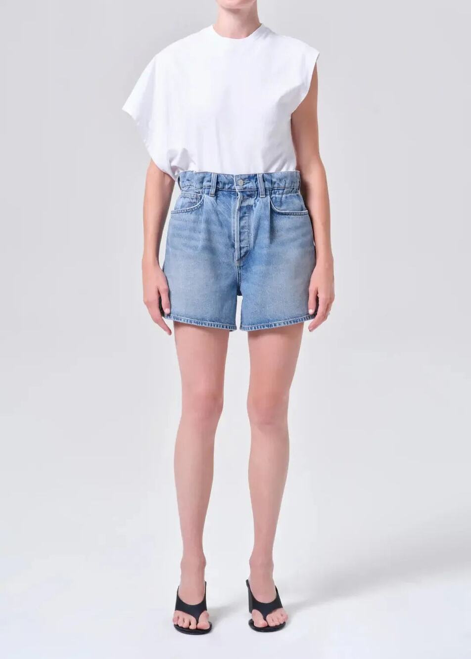 AGOLDE Lyonne Paperbag Waist Jean Short in Outbreak 28